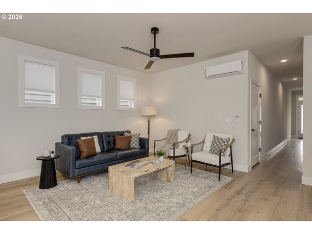 7921 Sw 74th Ave, Portland, OR 97223