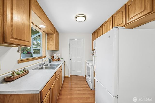 15306 25th Avenue E, Tacoma, WA 98445