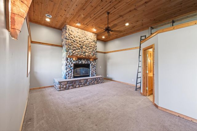 5725 Yucca Lane N, Plymouth, MN 55446