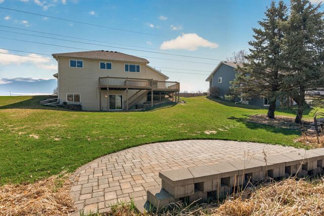 5725 Yucca Lane N, Plymouth, MN 55446