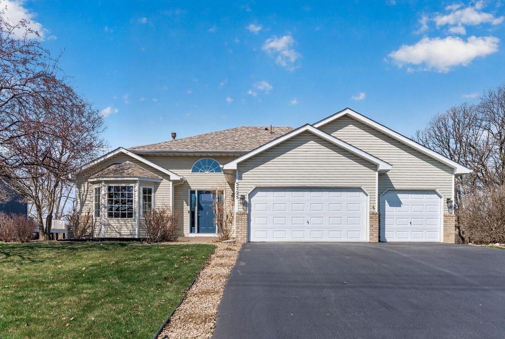 5725 Yucca Lane N, Plymouth, MN 55446