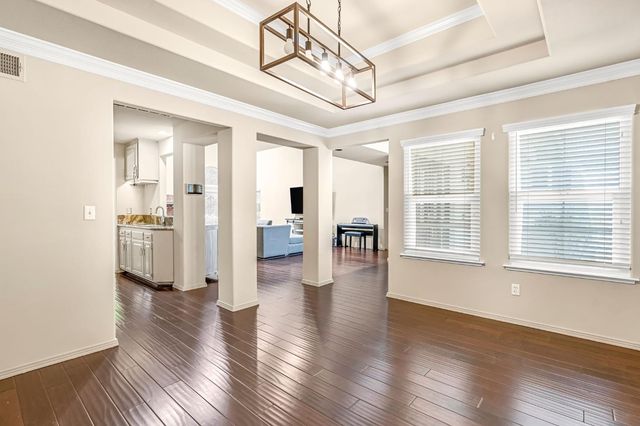 564 E Braddock Drive, Fresno, CA 93720