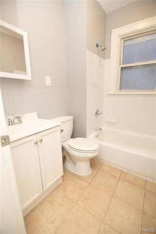 5712 Floy Avenue, St Louis, MO 63136