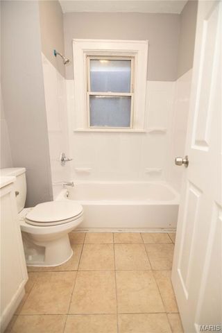 5712 Floy Avenue, St Louis, MO 63136