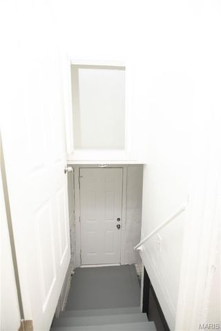 5712 Floy Avenue, St Louis, MO 63136