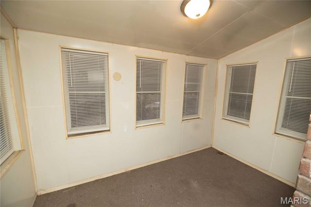 5712 Floy Avenue, St Louis, MO 63136