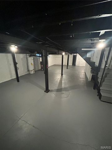 5712 Floy Avenue, St Louis, MO 63136