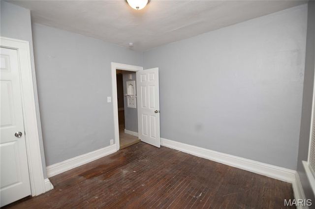 5712 Floy Avenue, St Louis, MO 63136