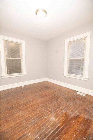 5712 Floy Avenue, St Louis, MO 63136