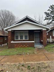 5712 Floy Avenue, St Louis, MO 63136