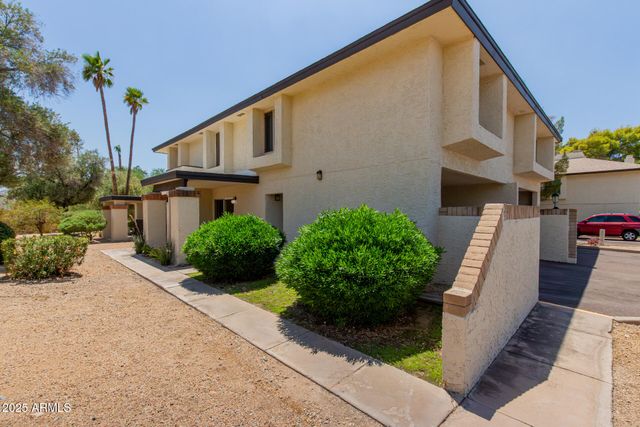 811 E EUGIE Avenue, Phoenix, AZ 85022