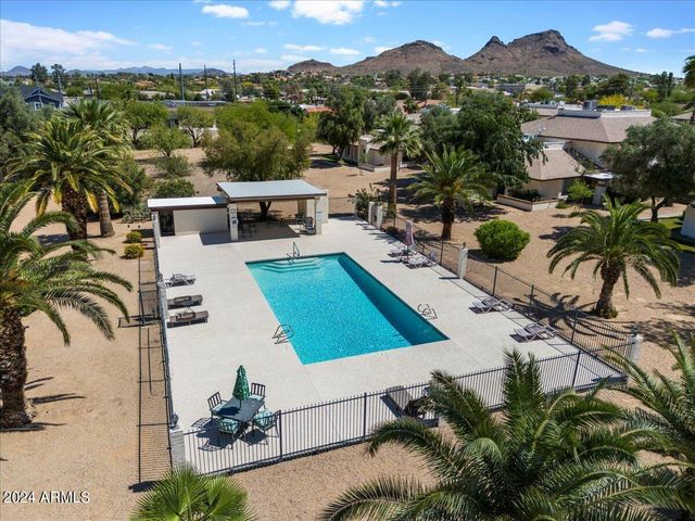 811 E EUGIE Avenue, Phoenix, AZ 85022