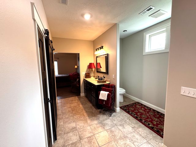 8 Midview Drive, Kimberling City, MO 65686