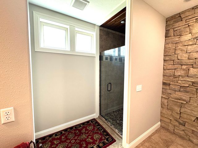8 Midview Drive, Kimberling City, MO 65686