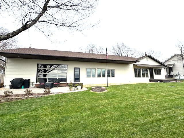 8 Midview Drive, Kimberling City, MO 65686