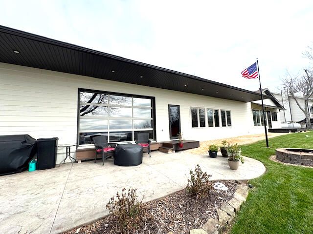 8 Midview Drive, Kimberling City, MO 65686