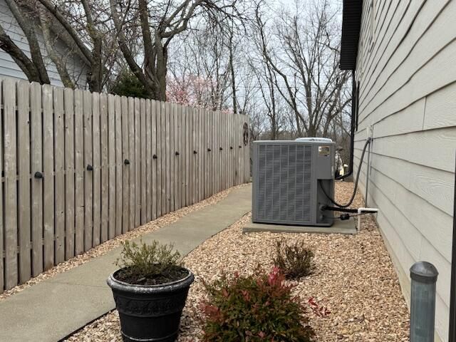 8 Midview Drive, Kimberling City, MO 65686