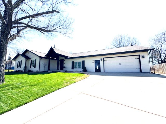 8 Midview Drive, Kimberling City, MO 65686