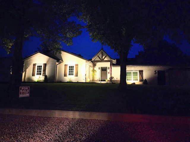 8 Midview Drive, Kimberling City, MO 65686