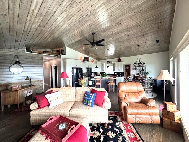 8 Midview Drive, Kimberling City, MO 65686