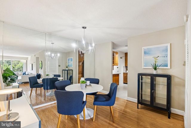 1300 ARMY NAVY DR #514, Arlington, VA 22202