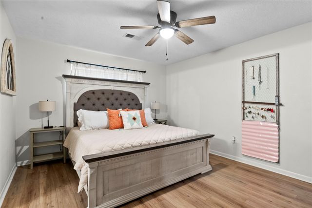 2205 Buchanan Drive, Baytown, TX 77520