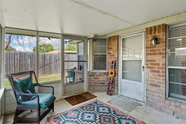 2205 Buchanan Drive, Baytown, TX 77520