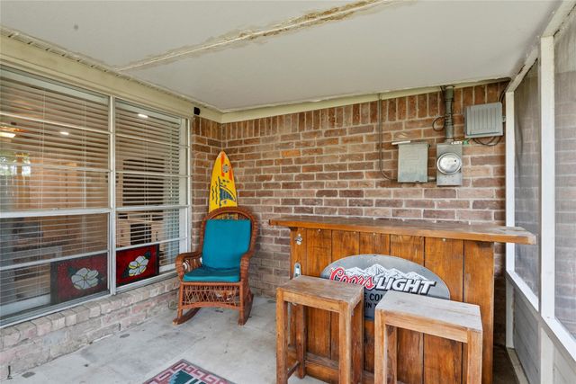 2205 Buchanan Drive, Baytown, TX 77520