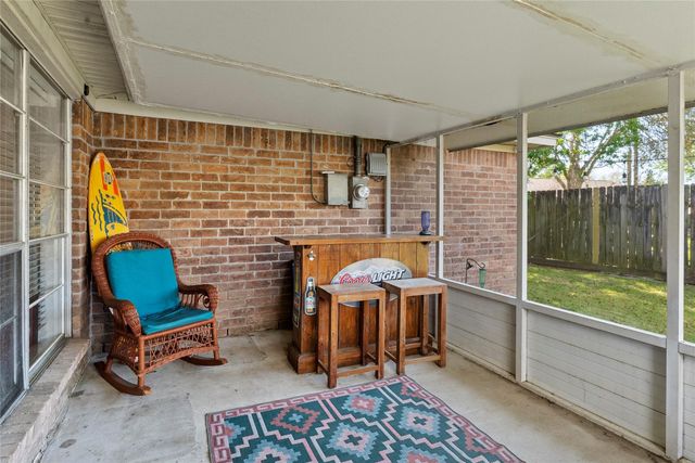 2205 Buchanan Drive, Baytown, TX 77520