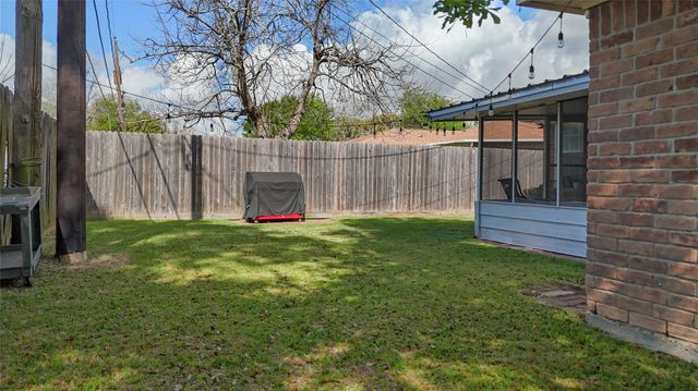 2205 Buchanan Drive, Baytown, TX 77520