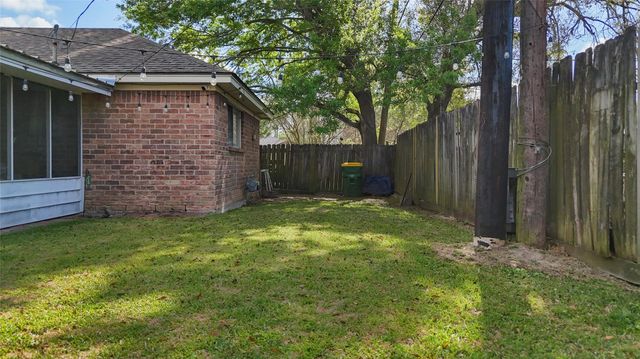 2205 Buchanan Drive, Baytown, TX 77520