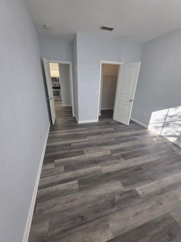 9401 CRESCENT LOOP CIRCLE 203, Tampa, FL 33619