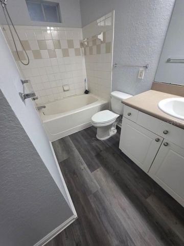9401 CRESCENT LOOP CIRCLE 203, Tampa, FL 33619