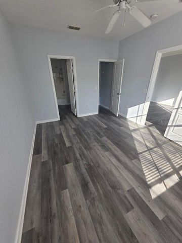 9401 CRESCENT LOOP CIRCLE 203, Tampa, FL 33619