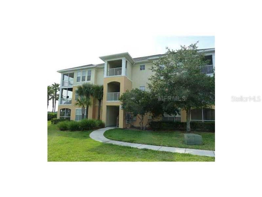9401 CRESCENT LOOP CIRCLE 203, Tampa, FL 33619