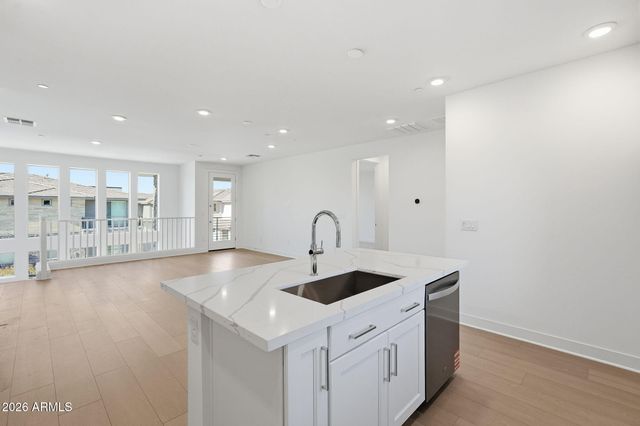 2121 W Sonoran Desert Drive 73, Phoenix, AZ 85085