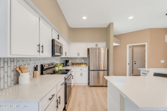 31 E DIAMOND Drive, Palm Coast, FL 32164