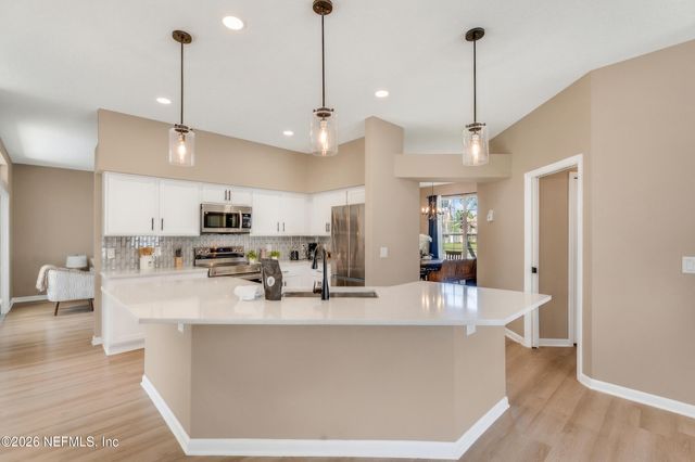 31 E DIAMOND Drive, Palm Coast, FL 32164