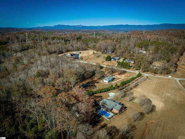 635 Dacusville Road, Marietta, SC 29661