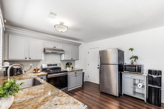 2228 Pierre Ave, Sacramento, CA 95832