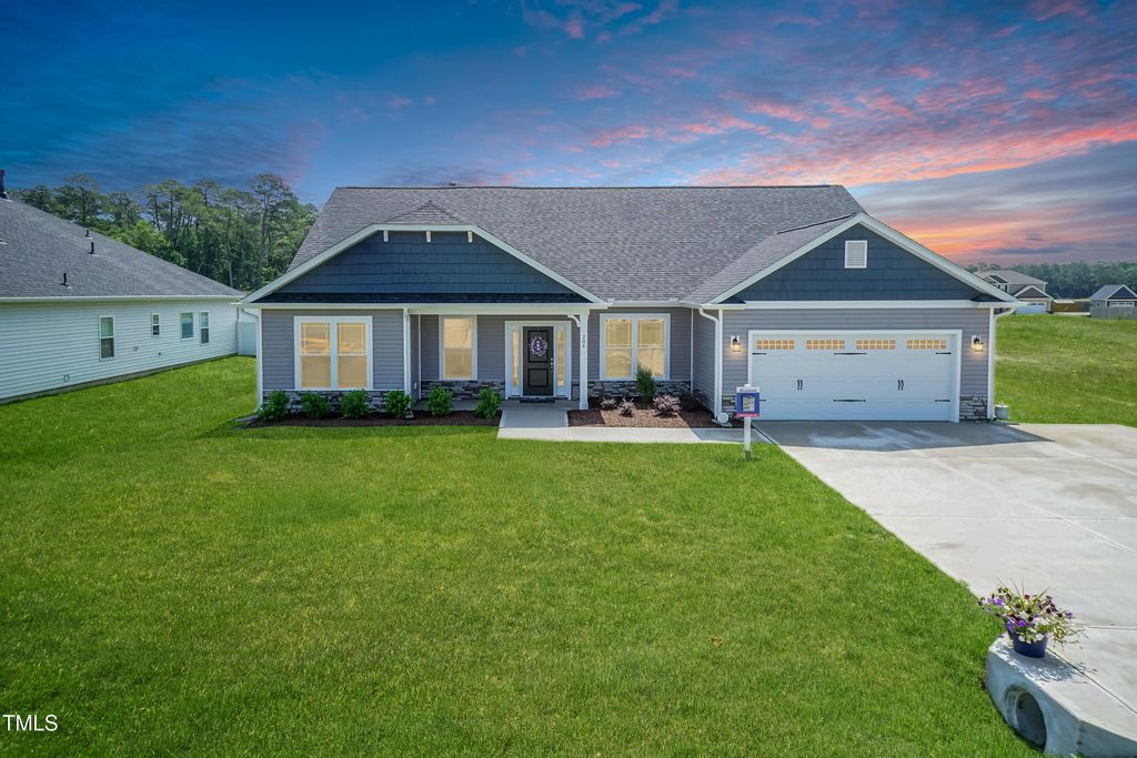 164 Lake Edge Drive, Lillington, NC 27546