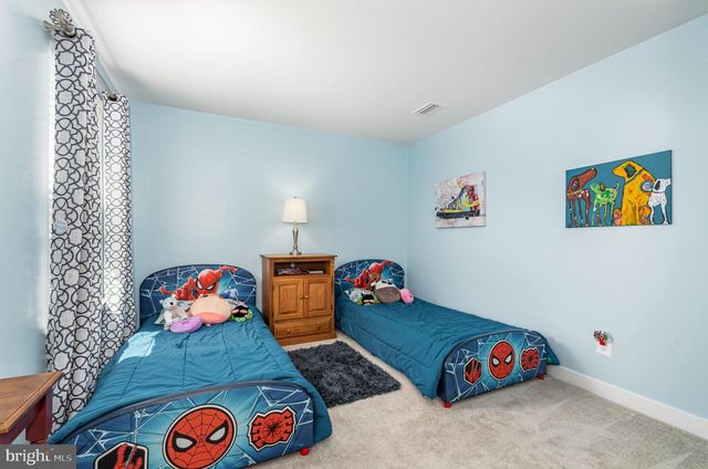 2268 CAROLINE LN, Harrisburg, PA 17110