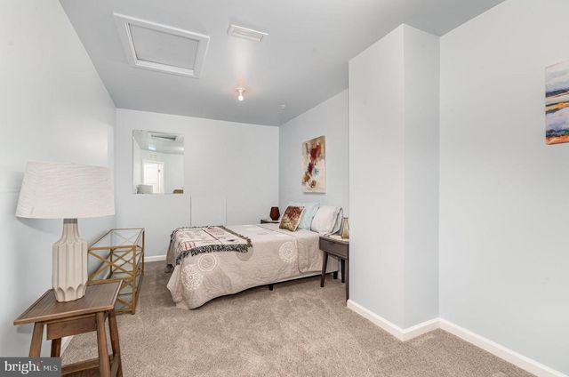 2268 CAROLINE LN, Harrisburg, PA 17110