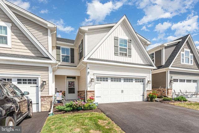 2268 CAROLINE LN, Harrisburg, PA 17110