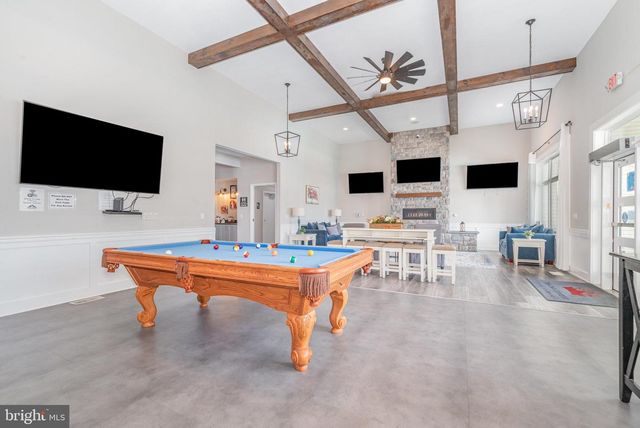 2268 CAROLINE LN, Harrisburg, PA 17110