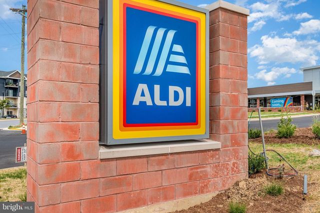 2268 CAROLINE LN, Harrisburg, PA 17110