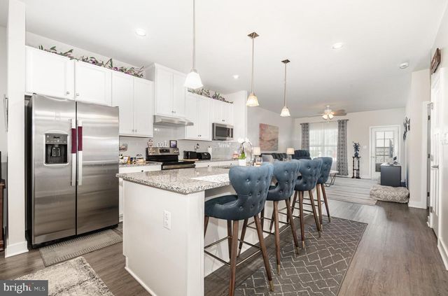 2268 CAROLINE LN, Harrisburg, PA 17110