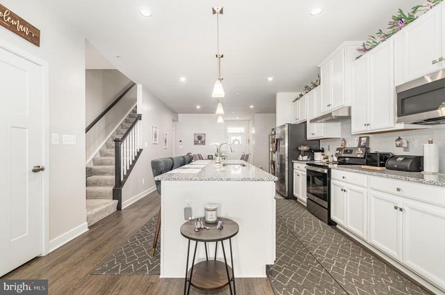 2268 CAROLINE LN, Harrisburg, PA 17110