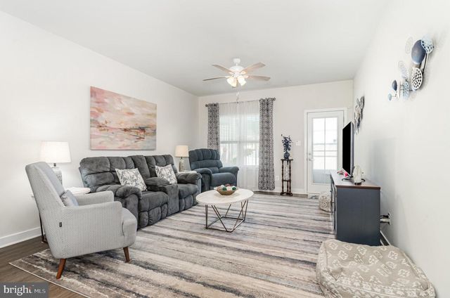 2268 CAROLINE LN, Harrisburg, PA 17110