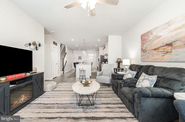 2268 CAROLINE LN, Harrisburg, PA 17110